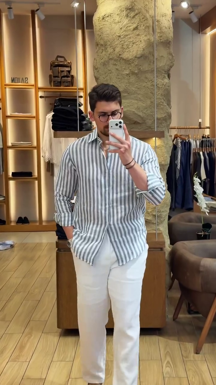 Men Vertical Striped Spread Collar Pure Cotton Casual Shirt - Image 4