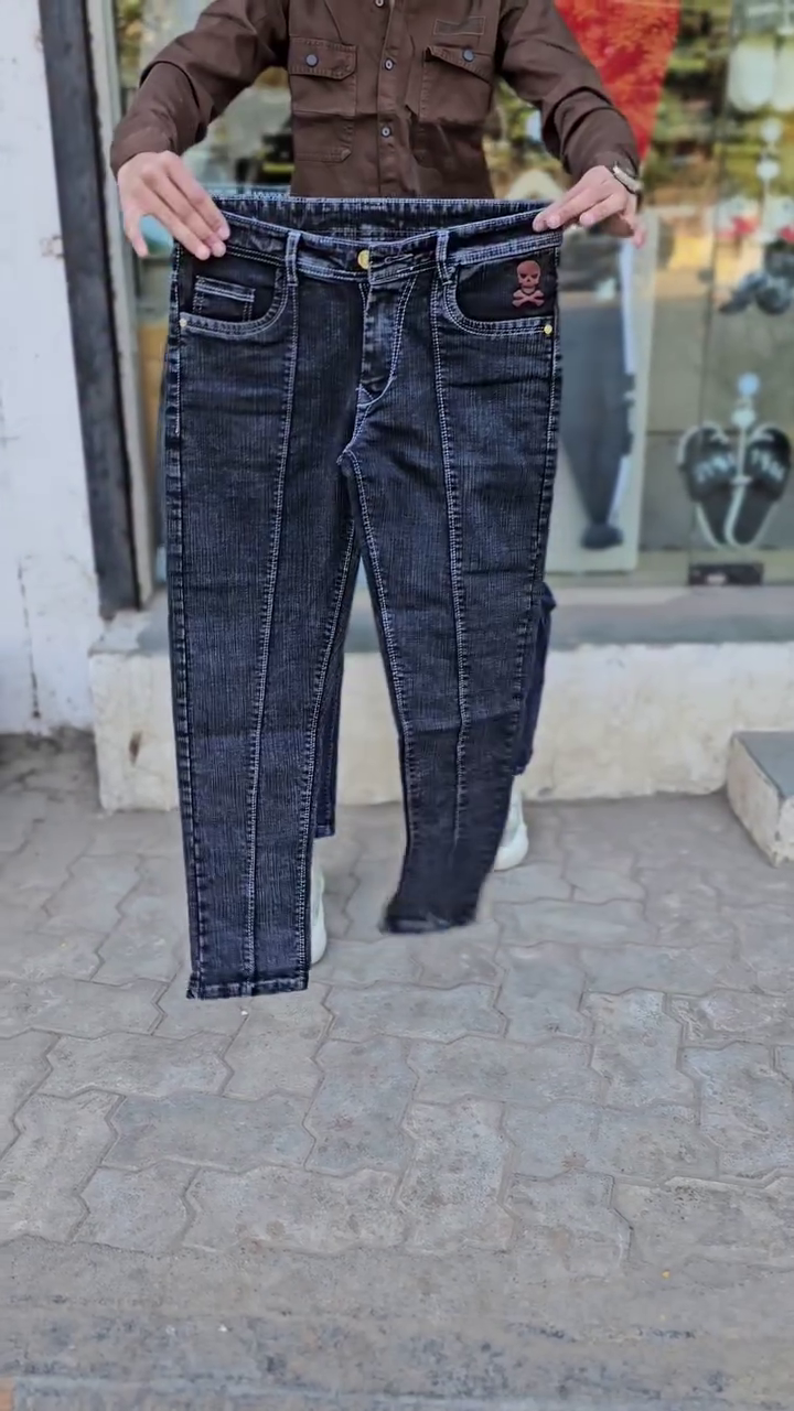 Men Charcoal Grey Regular Fit Jeans