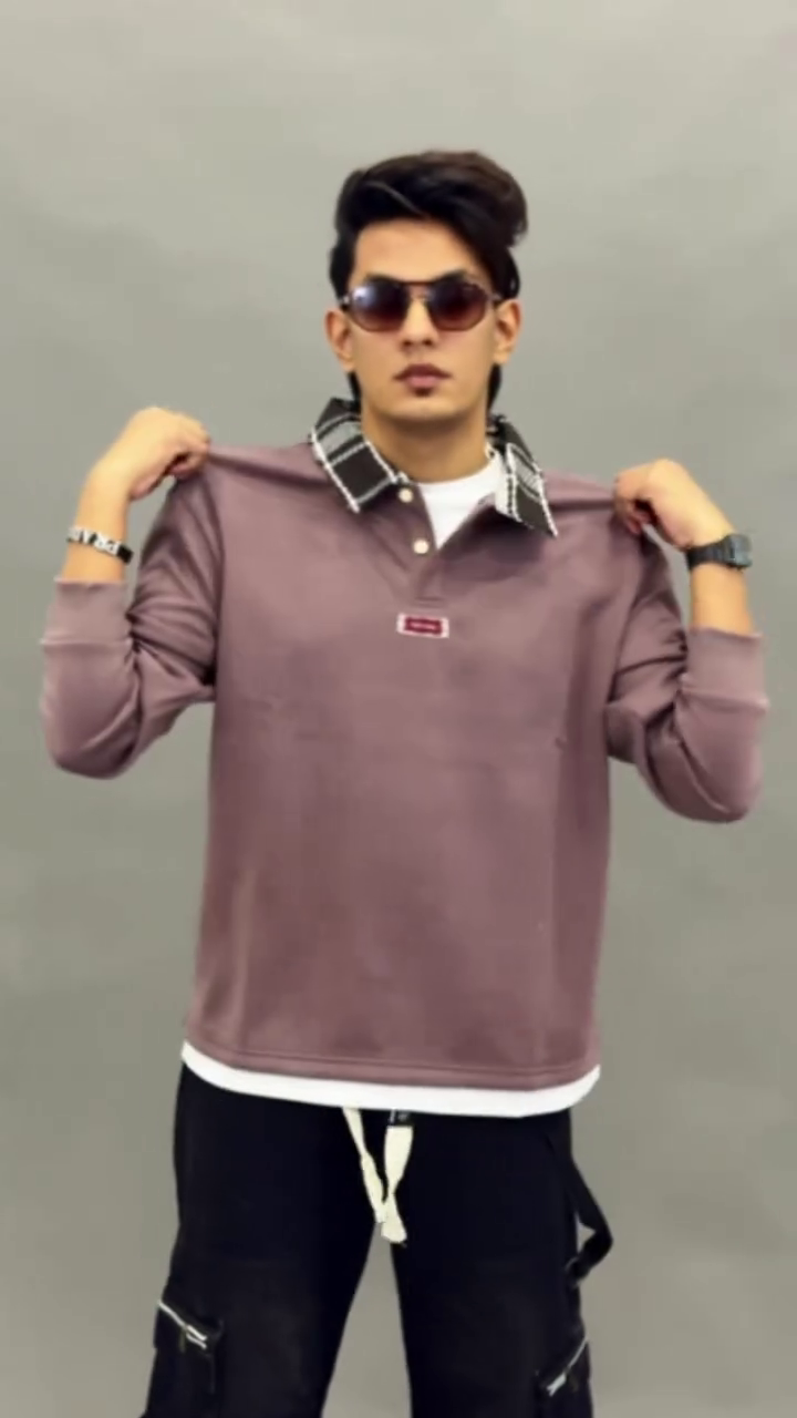 Men Solid Polo Collar Relaxed Fit Contrast Collar Pure Cotton T-shirt