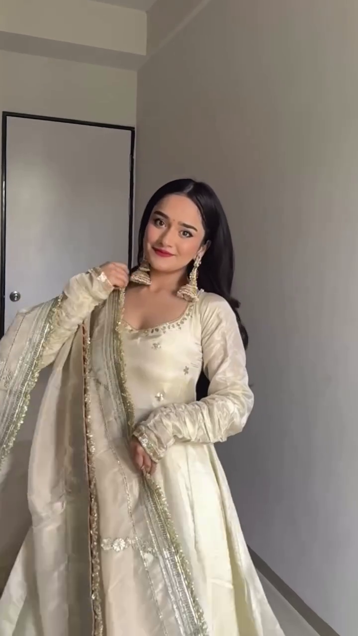 Women Cream Anarkali Kurta Set with Dupatta - Image 5