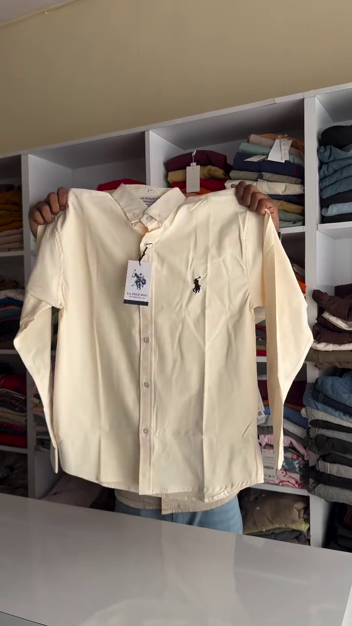 Classic Slim Fit Button Down Collar Twill Weave Casual Shirt